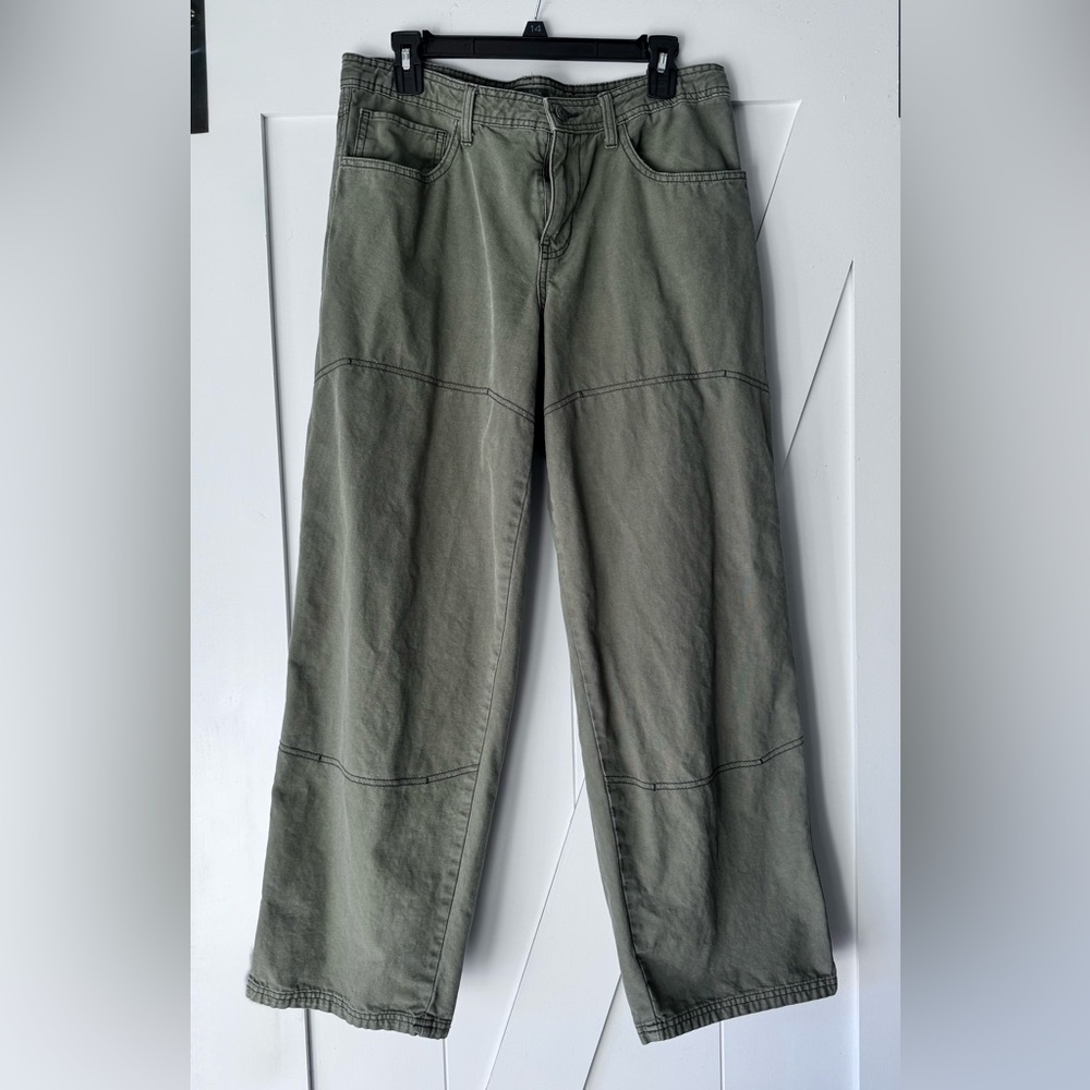 Wild Fable Olive Green Cargo Pants Women’s Mid Rise 10